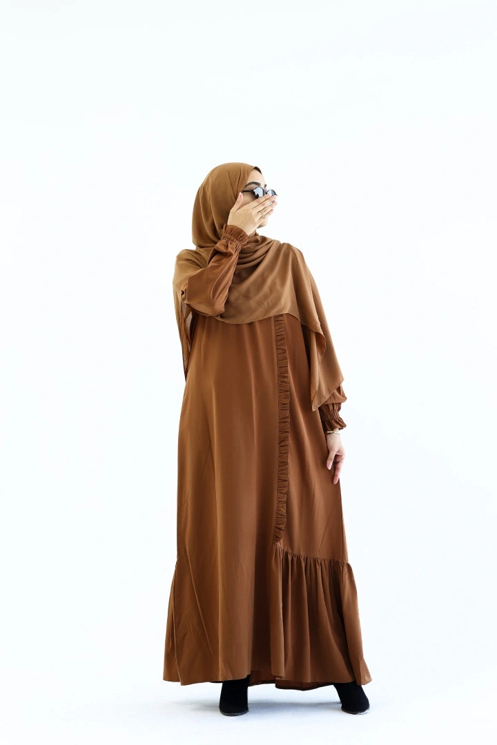 عباية لارين